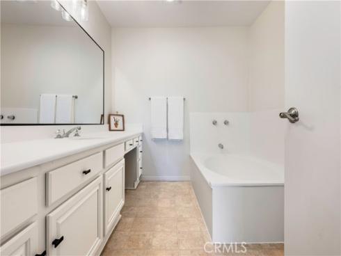 16255 Pacific 106 Circle, Huntington Beach, CA