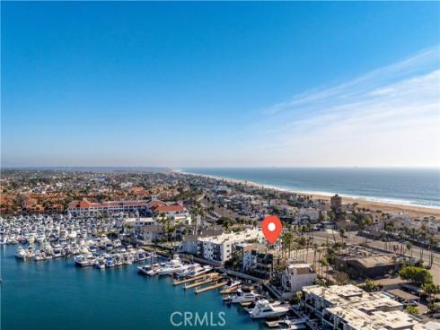 16255 Pacific 106 Circle, Huntington Beach, CA