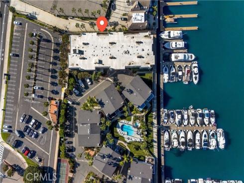 16255 Pacific 106 Circle, Huntington Beach, CA