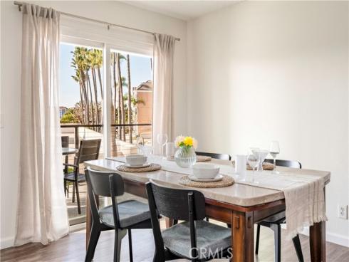 16255 Pacific 106 Circle, Huntington Beach, CA