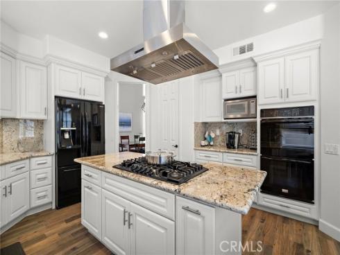 19025 Bayhill Lane, Huntington Beach, CA