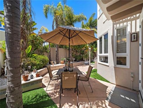 19025 Bayhill Lane, Huntington Beach, CA