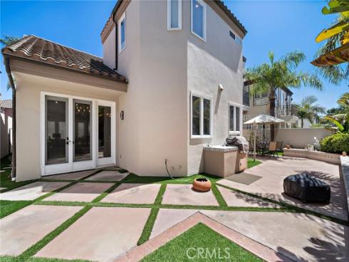 19025 Bayhill Lane, Huntington Beach, CA