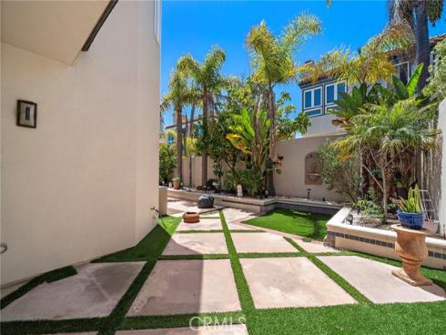 19025 Bayhill Lane, Huntington Beach, CA