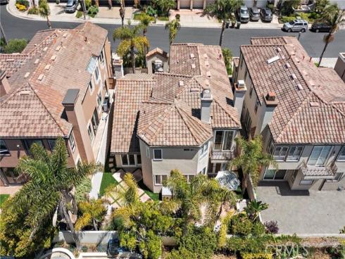 19025 Bayhill Lane, Huntington Beach, CA