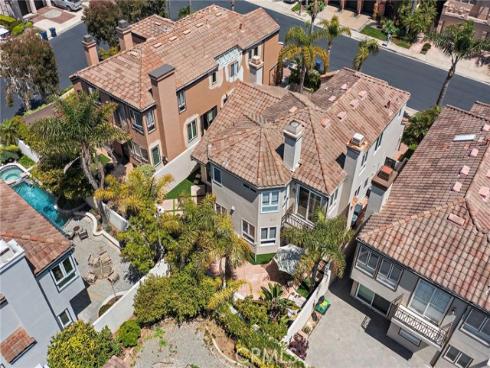 19025 Bayhill Lane, Huntington Beach, CA