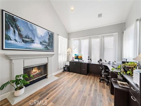 19025 Bayhill Lane, Huntington Beach, CA