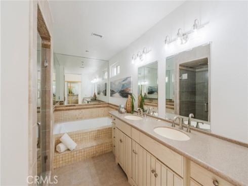 118  8th  , Huntington Beach, CA