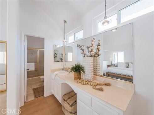 118  8th  , Huntington Beach, CA