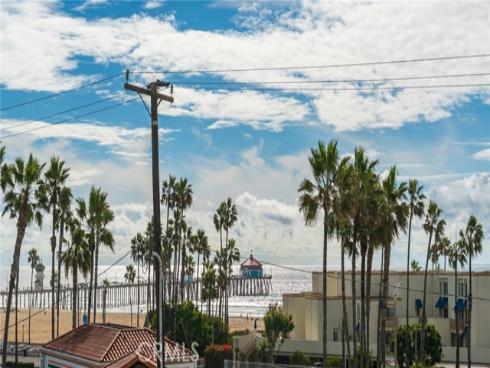 118  8th  , Huntington Beach, CA