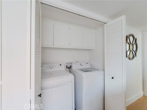 118  8th  , Huntington Beach, CA