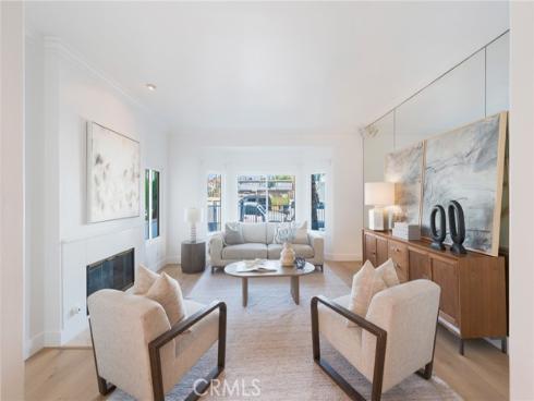 118  8th  , Huntington Beach, CA