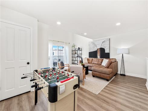 423  18th   Street, Huntington Beach, CA