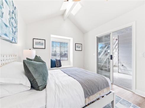 423  18th   Street, Huntington Beach, CA