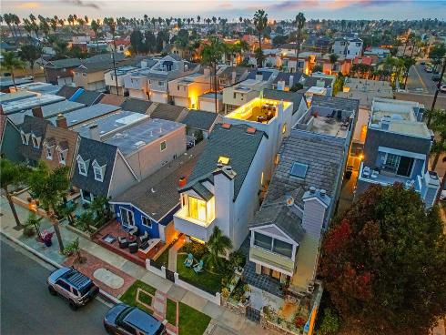 423  18th   Street, Huntington Beach, CA