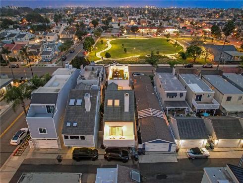 423  18th   Street, Huntington Beach, CA