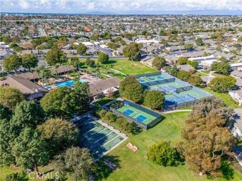 8777 Tulare Drive 411H , Huntington Beach, CA