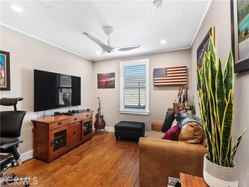 16931  Roundhill  , Huntington Beach, CA