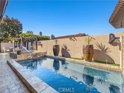 16931  Roundhill  , Huntington Beach, CA
