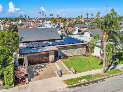16931  Roundhill  , Huntington Beach, CA