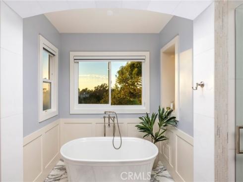 19531  Peninsula  , Huntington Beach, CA