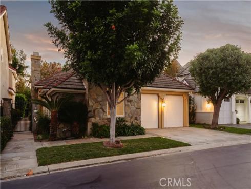 19371  Woodlands  , Huntington Beach, CA