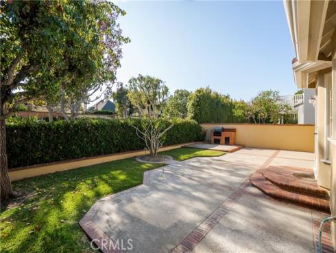 19371  Woodlands  , Huntington Beach, CA