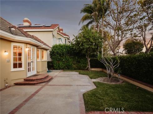 19371  Woodlands  , Huntington Beach, CA