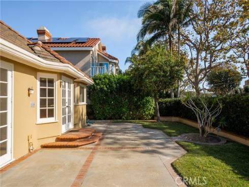 19371  Woodlands  , Huntington Beach, CA