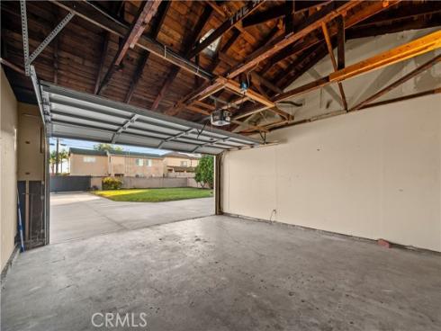 5082  Edinger  , Huntington Beach, CA