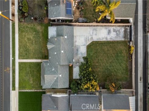 5082  Edinger  , Huntington Beach, CA