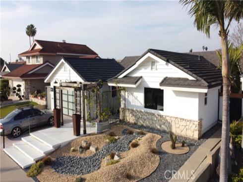 10211  Cliff   Drive, Huntington Beach, CA