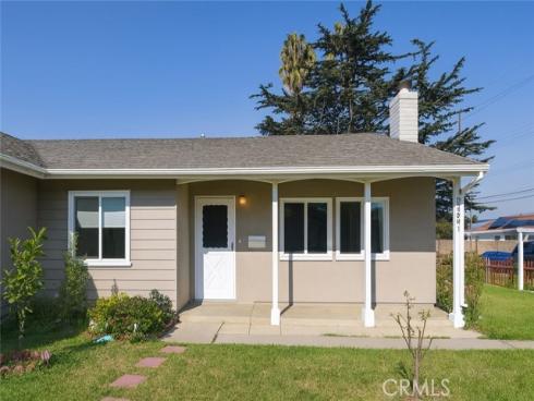 17451  Newland  , Huntington Beach, CA