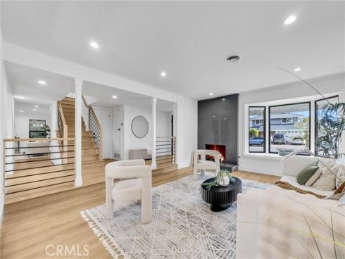 21621  Kaneohe  , Huntington Beach, CA