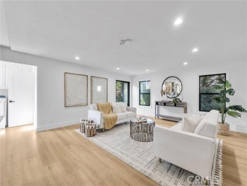 21621  Kaneohe  , Huntington Beach, CA