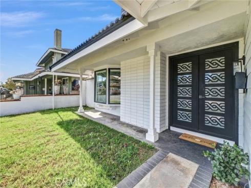 21621  Kaneohe  , Huntington Beach, CA