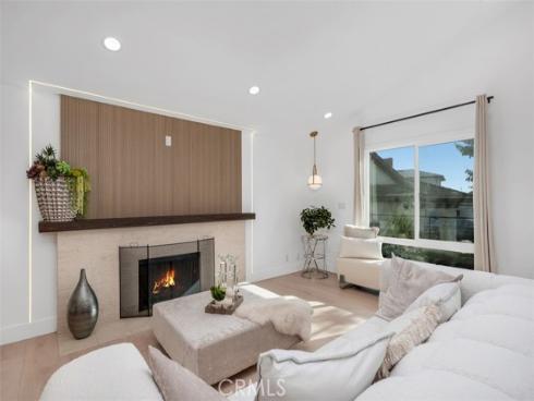 8167  Dartmoor Drive  , Huntington Beach, CA