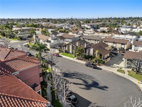 409 Utica D36 Avenue, Huntington Beach, CA