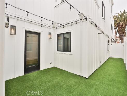 307 18th Street, Huntington Beach, CA