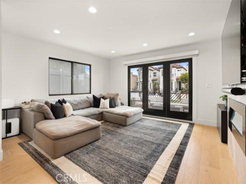 307 18th Street, Huntington Beach, CA