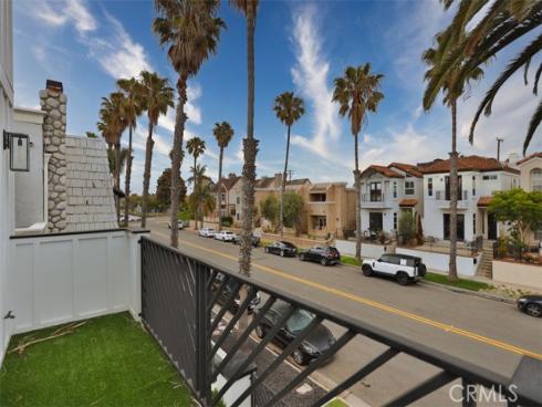 307 18th Street, Huntington Beach, CA