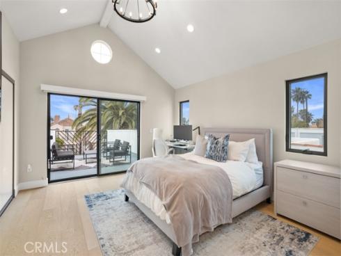 307 18th Street, Huntington Beach, CA