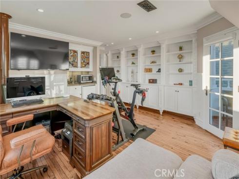 309  21st  , Huntington Beach, CA