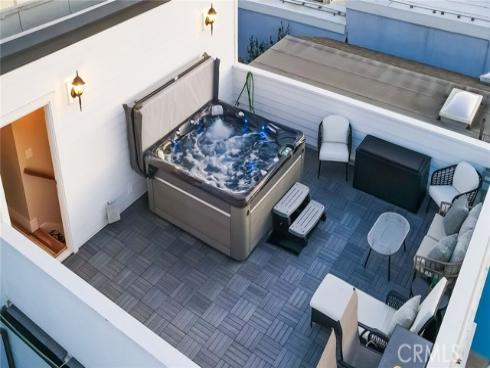 309  21st  , Huntington Beach, CA