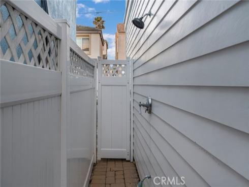 309  21st  , Huntington Beach, CA