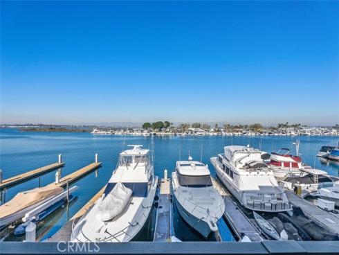 16255  Pacific  204  Circle, Huntington Beach, CA