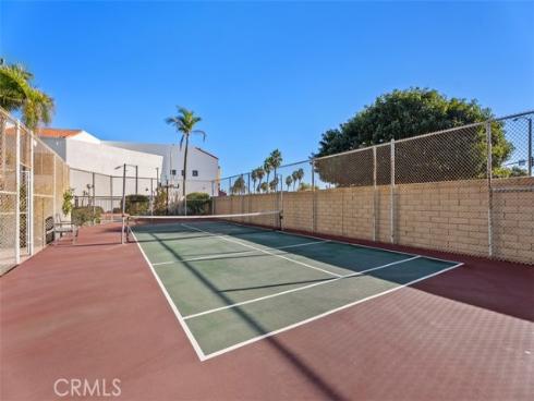 16255  Pacific  204  Circle, Huntington Beach, CA