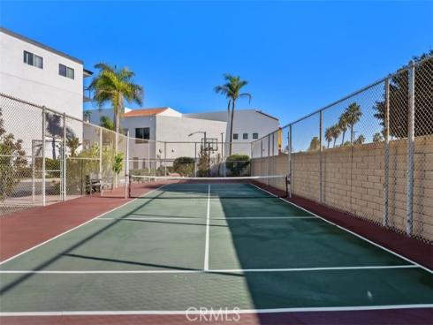 16255  Pacific  204  Circle, Huntington Beach, CA