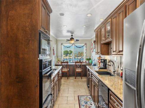 16255  Pacific  204  Circle, Huntington Beach, CA