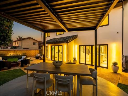 15631  Sunburst   Lane, Huntington Beach, CA